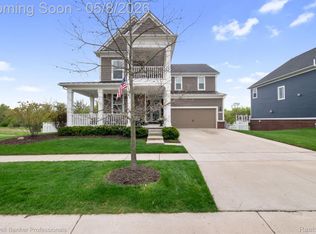 50405 Eisenhower Dr, Canton, MI 48188