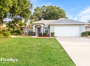 811 Fairhaven St NE, Palm Bay, FL 32907