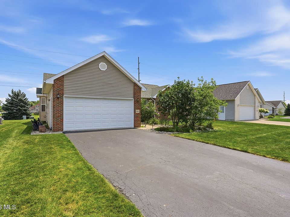 1st image of 843 Tarra Oaks Dr