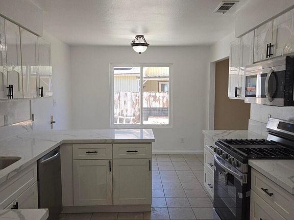 5th image of 1531 Bluejay Court