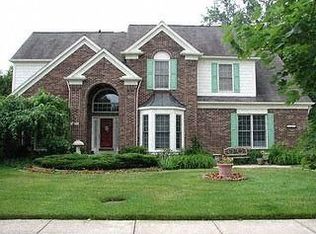 48295 Red Run Dr, Canton, MI 48187