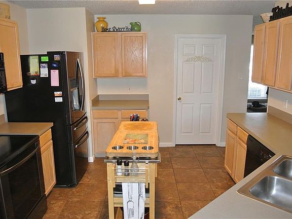 4th image of 4108 Majestic Ct