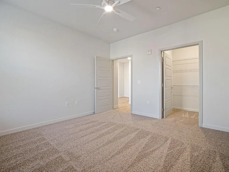 La Vida 55+ Luxury Living — Photo 43