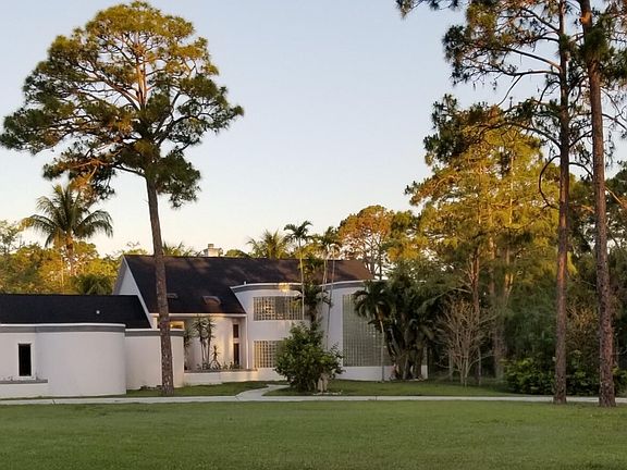 2nd image of 2797 Fawn Drive