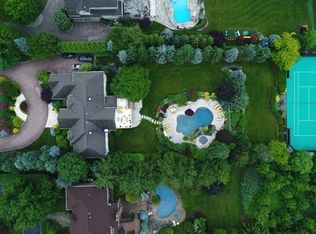 16 Chelsea Dr, Livingston, NJ 07039