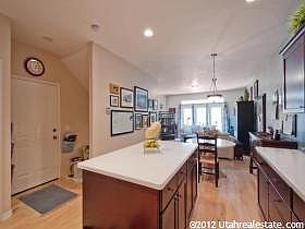 5th image of 1346 E Old Maple Ct