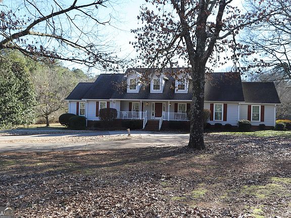 2nd image of 206 Pine St