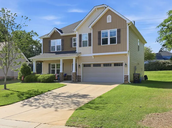 7808 Lagenaria Dr, Angier, NC 27501