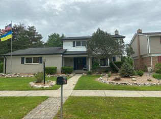 7546 Emerson Dr, Canton, MI 48187