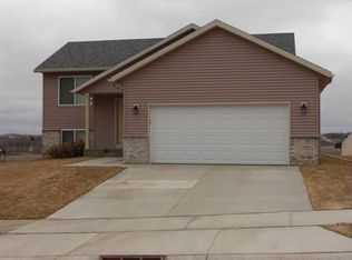 6425 55th Ave NW, Rochester, MN 55901