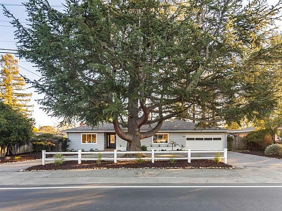 3rd image of 584 Cuesta Dr