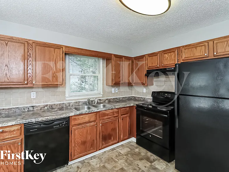 1688 Independence Dr — Photo 8