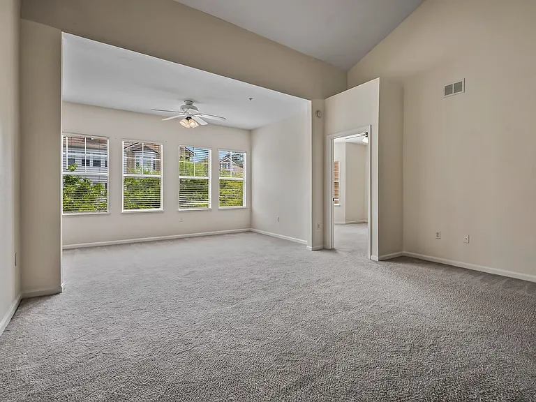2801 Chancellorsville Dr #1333 — Photo 6