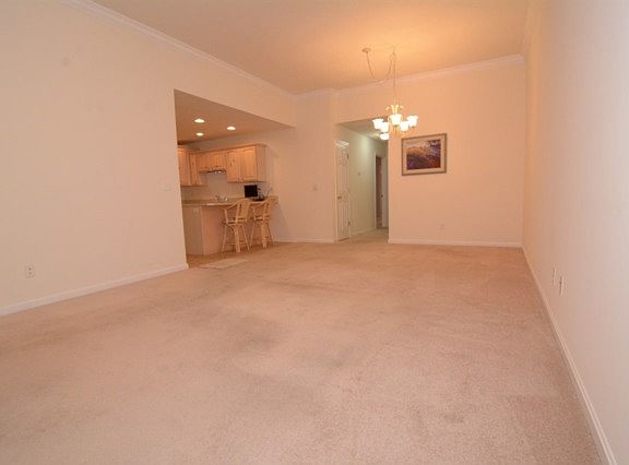 4th image of 4325 N Fulton Ave