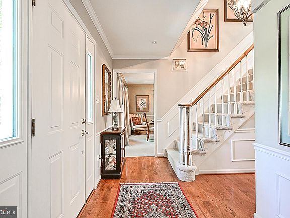 4th image of 3633 Great Laurel Ln