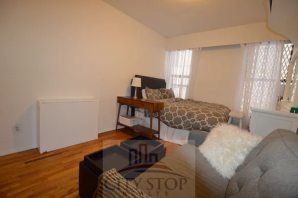 Rented by City Stop Realty | media 68