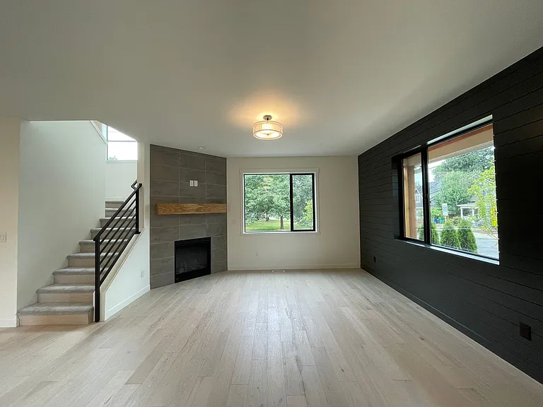 8191 N Haven Ave — Photo 32
