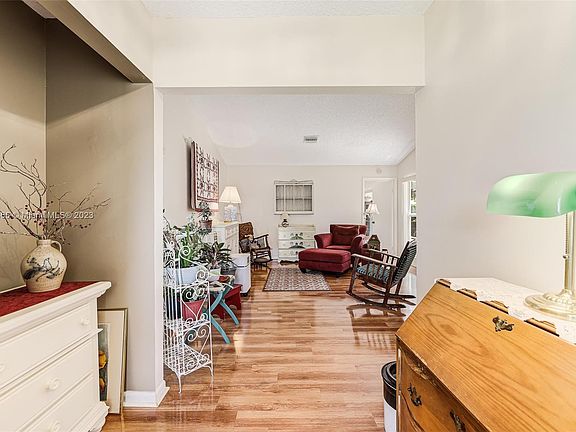 3rd image of 10141 NW 32nd St