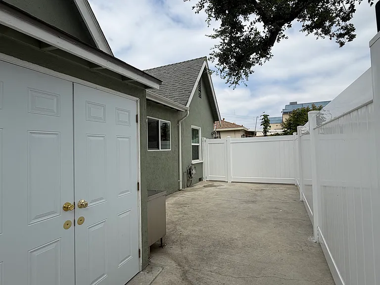 6354 Lemon Ave — Photo 19