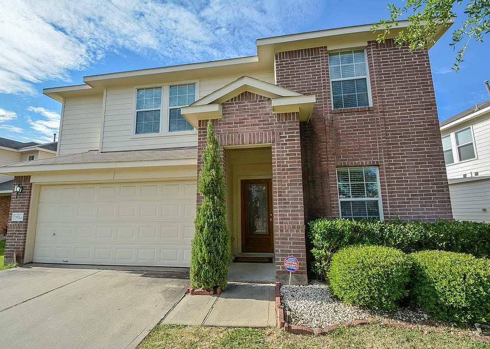 1st image of 7914 Crescent Village Ln