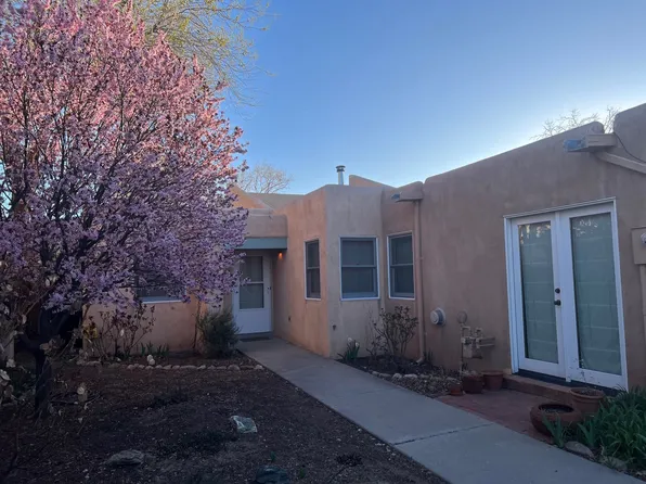 262 Camino Del Olmo, Santa Fe, NM 87501
