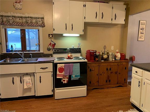 4th image of 7415 McArthur Dr
