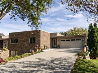 1926 Kamille Ct, Waterloo, IA 50701