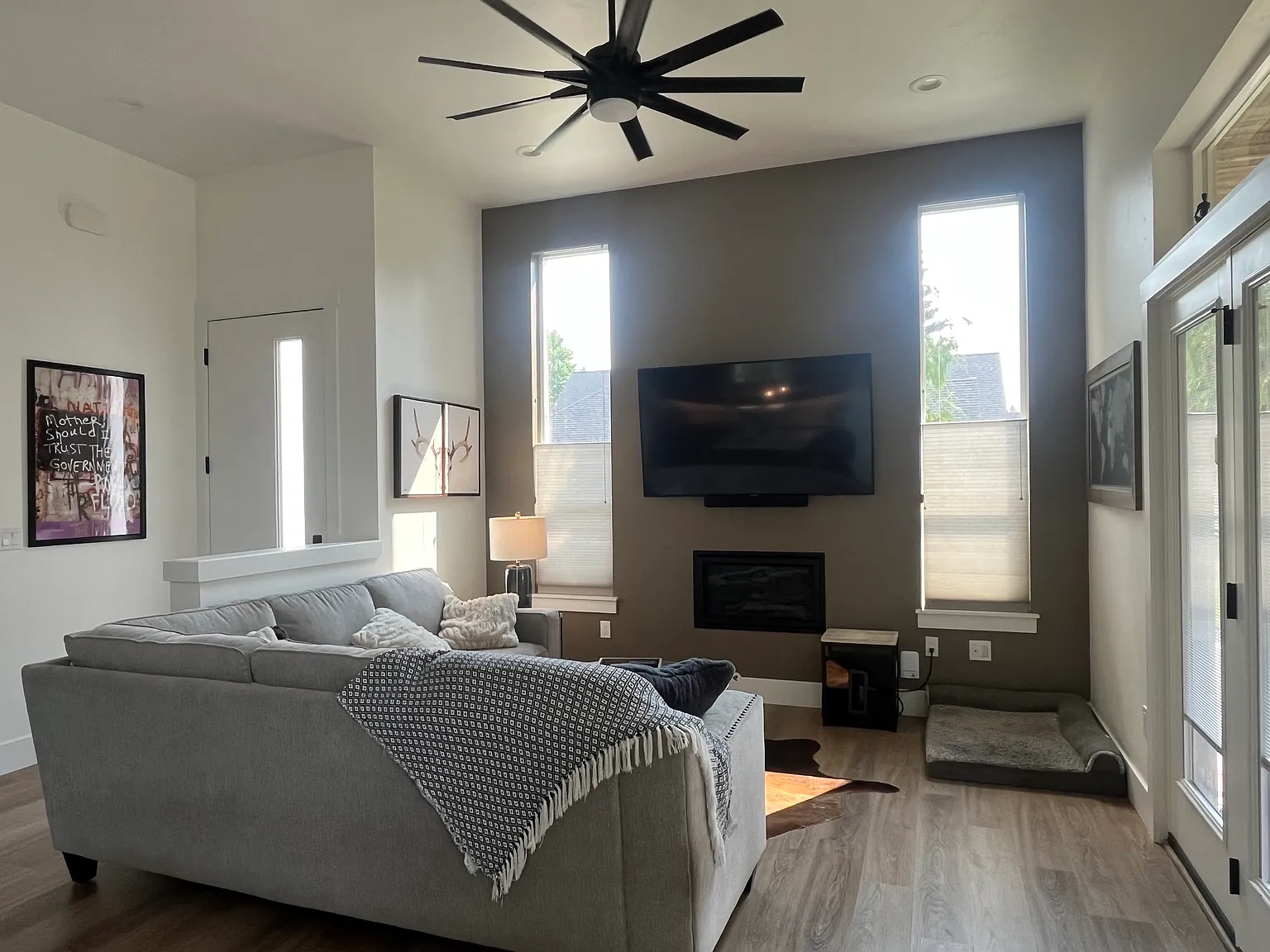 2 bed, 1100 sqft, $2,500 — Photo 3
