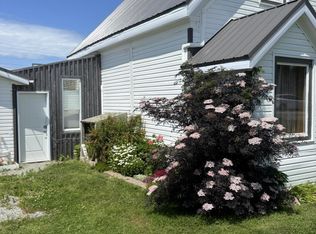 8667 Highway 19, Pt Hood, NS B0E 2W0