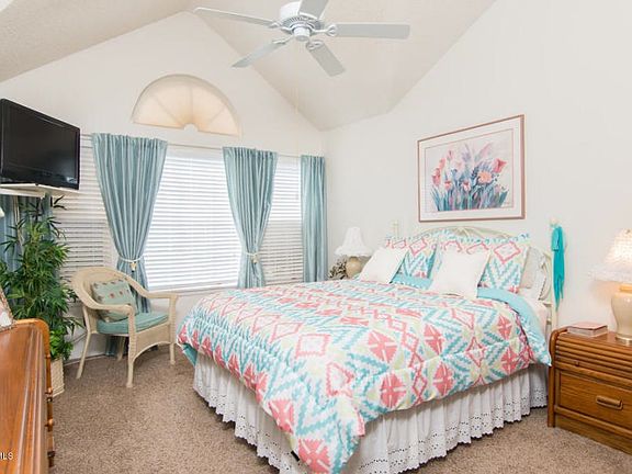 4th image of 4890 Lake Waterford Way #2-212