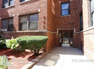 626 1/2 W Cornelia Ave APT 2E, Chicago, IL 60657