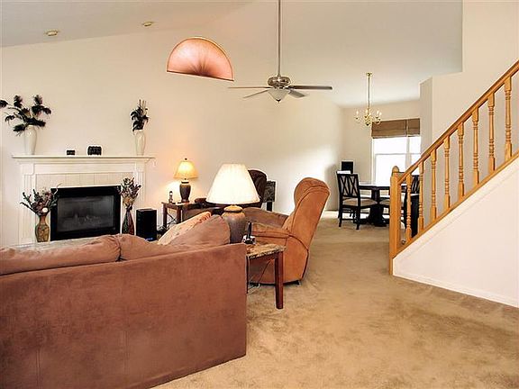 4th image of 7758 Alexandra Dr
