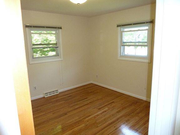 5th image of 646 Duane Ct