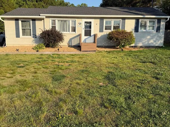 9528 Rapidan Dr, Fredericksburg, VA 22407