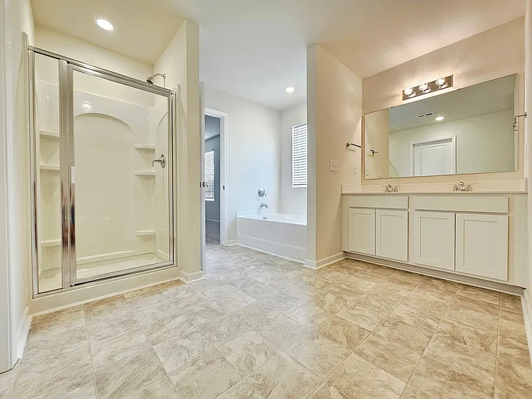 349 Wicklow Ln — Photo 6