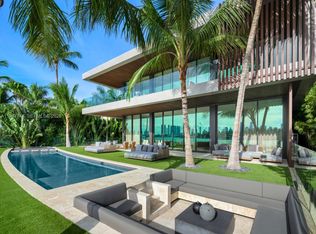 28 W Dilido Dr, Miami Beach, FL 33139