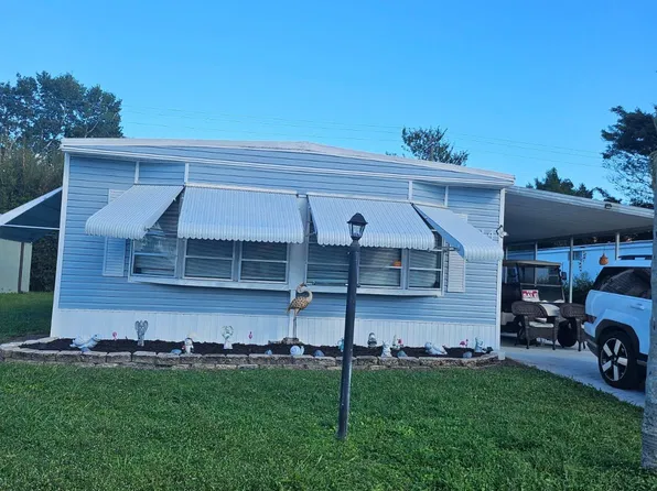 14 Santa Cruz Way, Port Saint Lucie, FL 34952