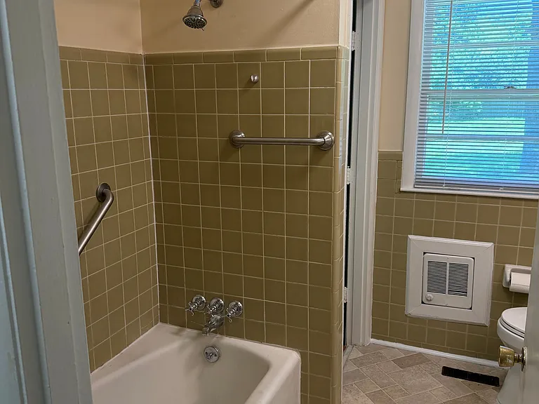 904 Bresslyn Rd — Photo 12