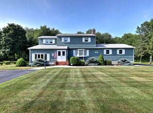 30 Longview Rd, Monroe, CT 06468
