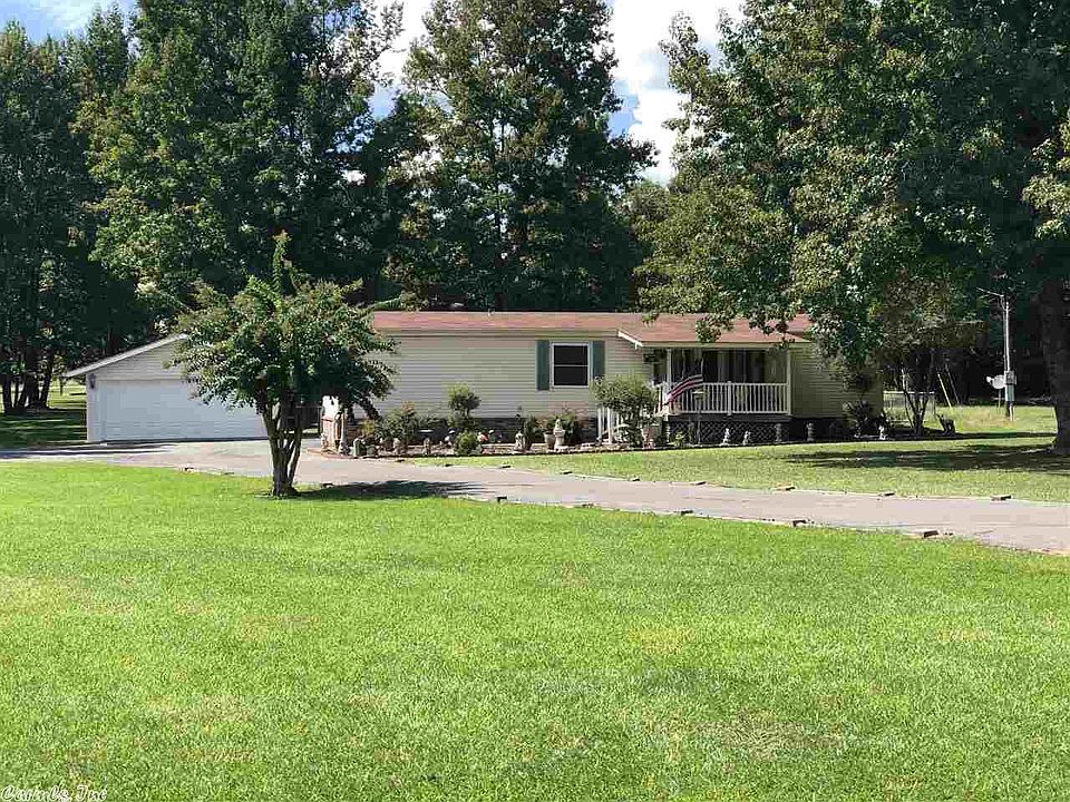 2nd image of 301 Tanglewood Dr