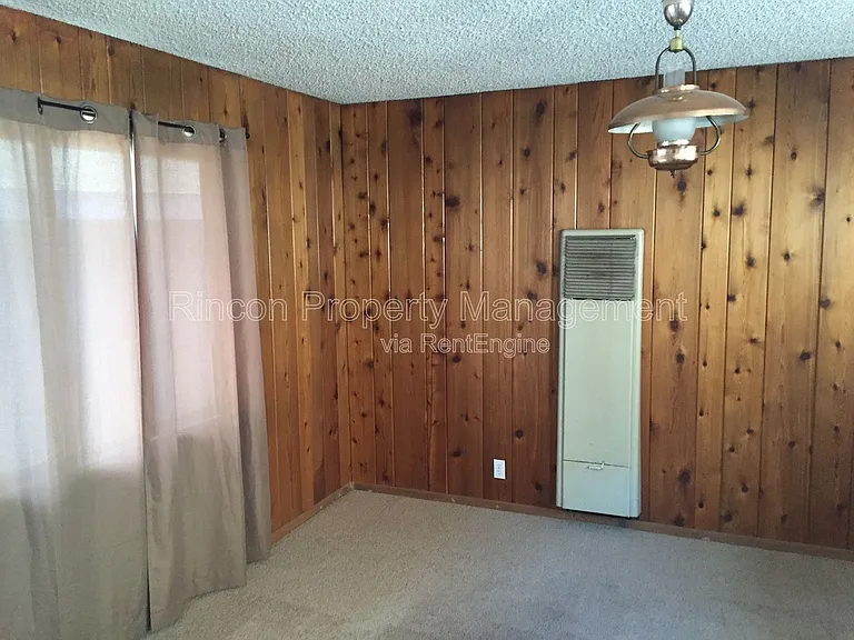 513 N North St — Photo 10
