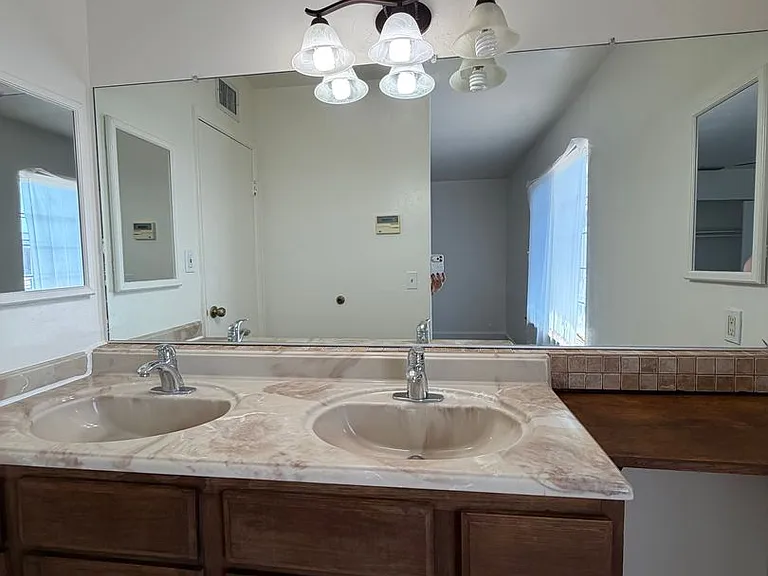 424 Oakmont Dr — Photo 38