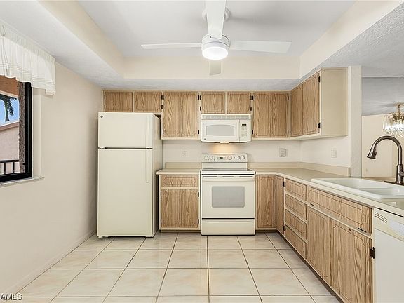 4th image of 1003 SW 47th Ter APT 204