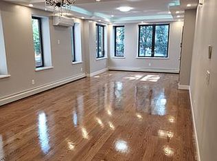 30-44 37th St #1, Astoria, NY 11103