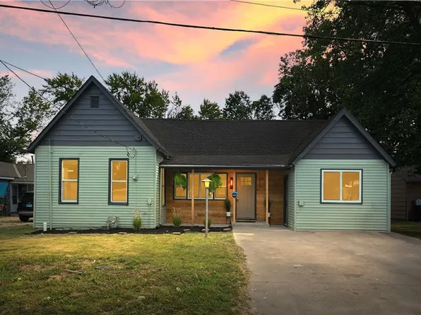 127 14th St, Osawatomie, KS 66064