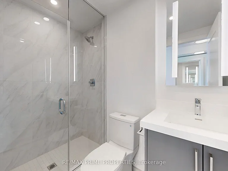 30 Inn On The Park Dr #2401 — Photo 13