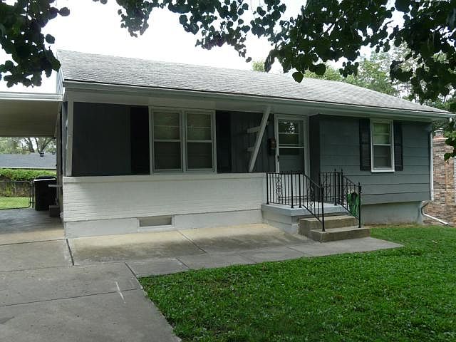 1st image of 10604 E 26th Ter S