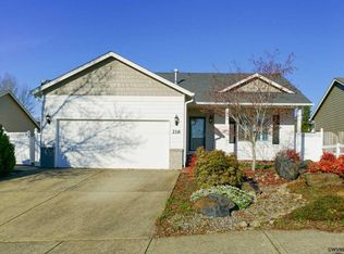 216 NW Howard Ln, Dallas, OR