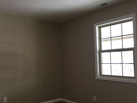 3rd image of 642 Arnett Blvd APT 8A