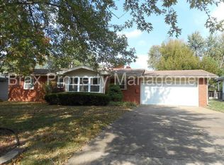 1011 E Edgewood St, Springfield, MO 65807